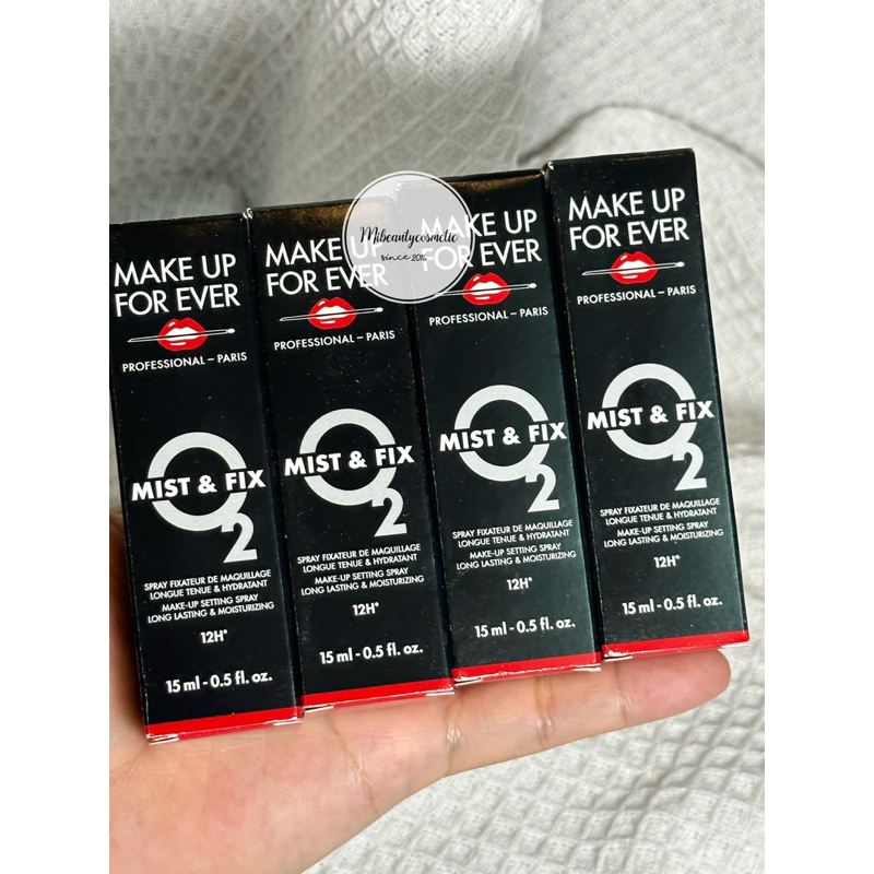 Xịt khoá nền trang điểm MAKE UP FOR EVER Mist & Fix Setting 15ml