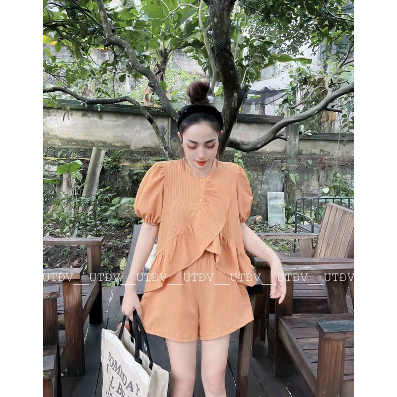 Set Dọc Dừa Bộ Áo Tay Phồng Bèo Chéo + Quần Short Đùi