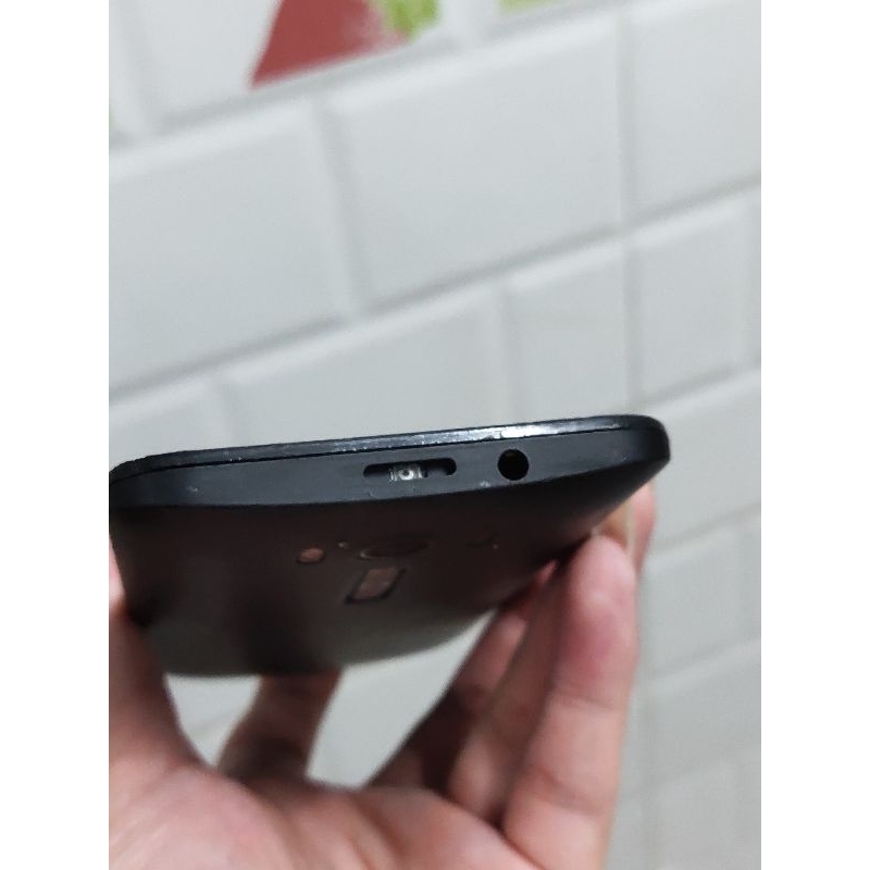 Xác điện thoại cũ Asus Zenfone 2 Z00RD zin tem  chữa cháy