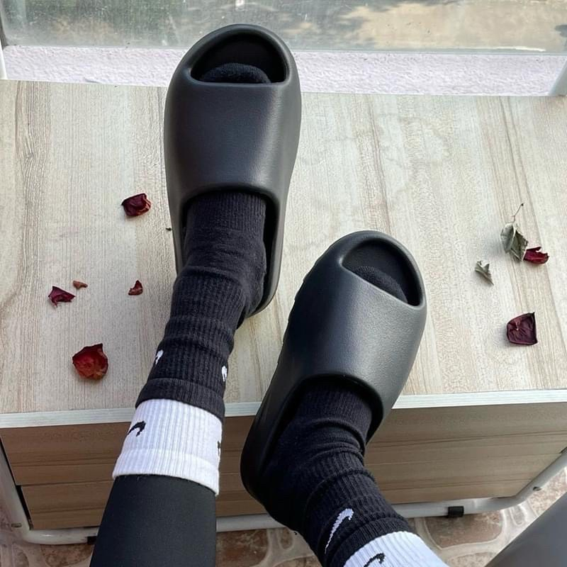 Dép bánh mỳ EZI quai ngang - Màu trơn  sang xịn - size unisex