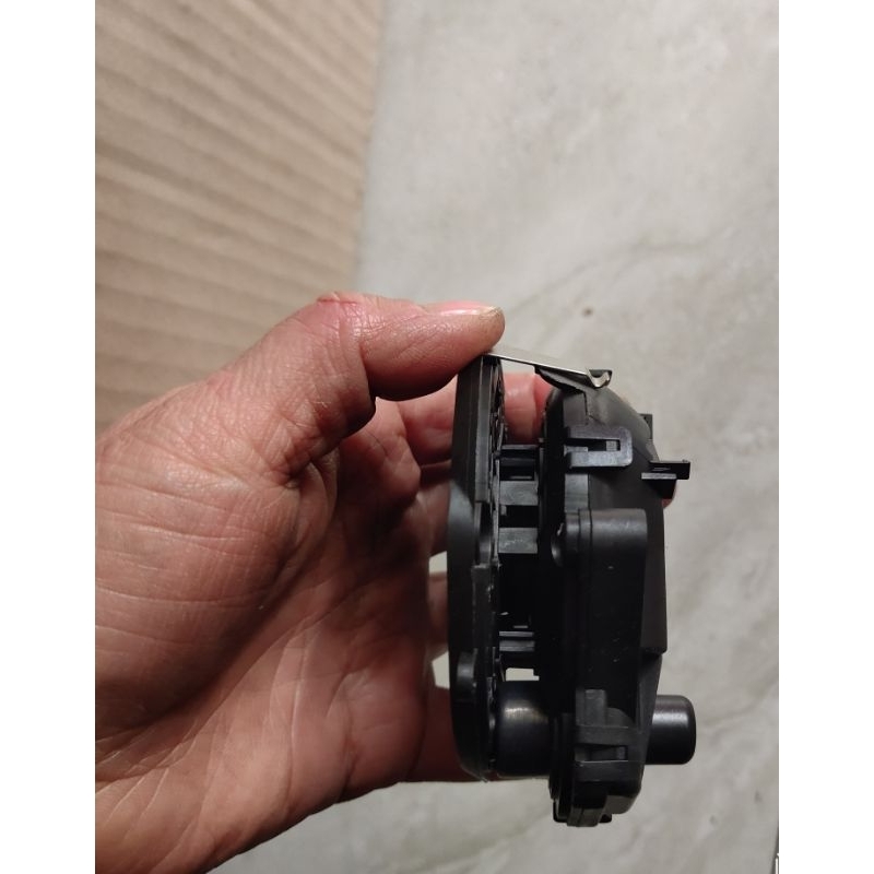 Motor chỉnh mặt gương i10. k3 . cerato. kia moning