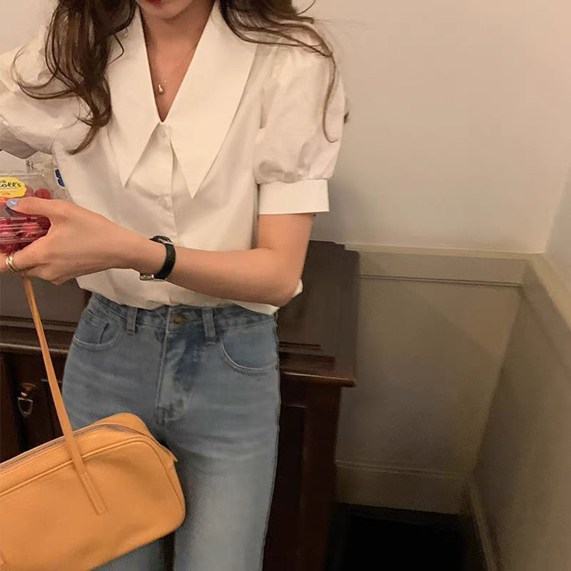 Áo sơ mi bánh bèo cổ nhọn tay phồng