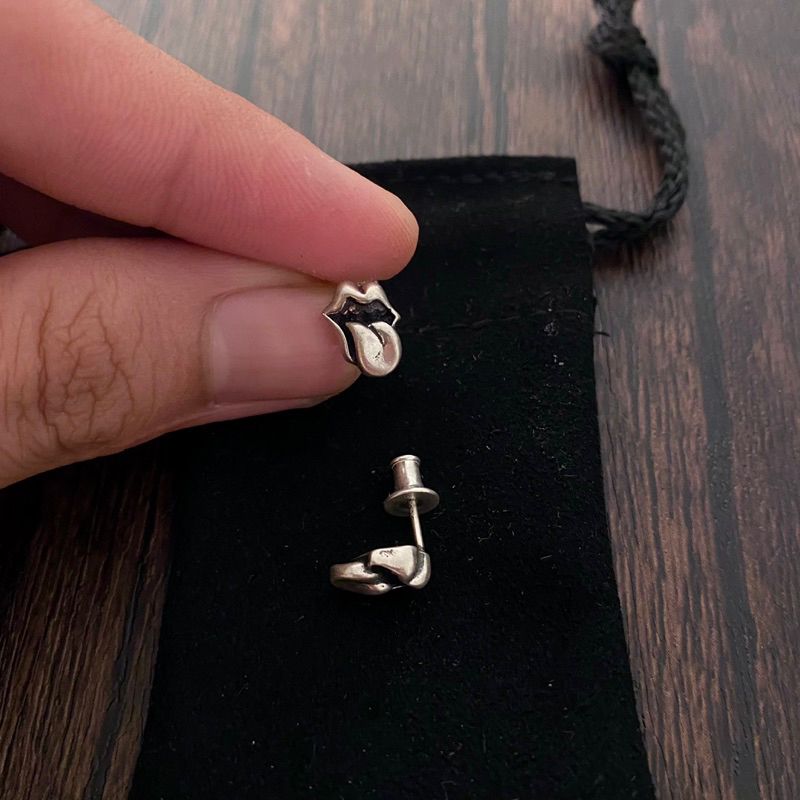 Bông tai loringstore cái lưỡi