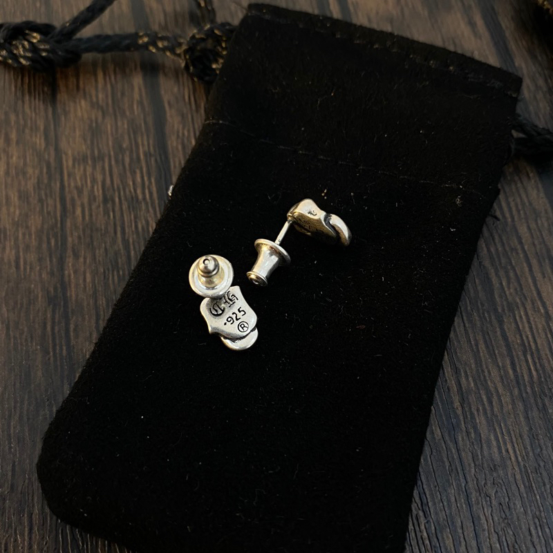 Bông tai loringstore cái lưỡi