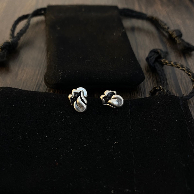 Bông tai loringstore cái lưỡi