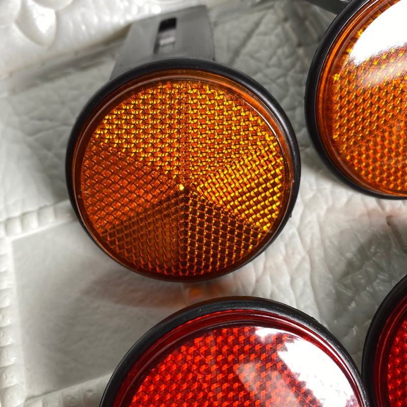 Bộ 2 mắt mèo phản quang gắn biển số xe máy