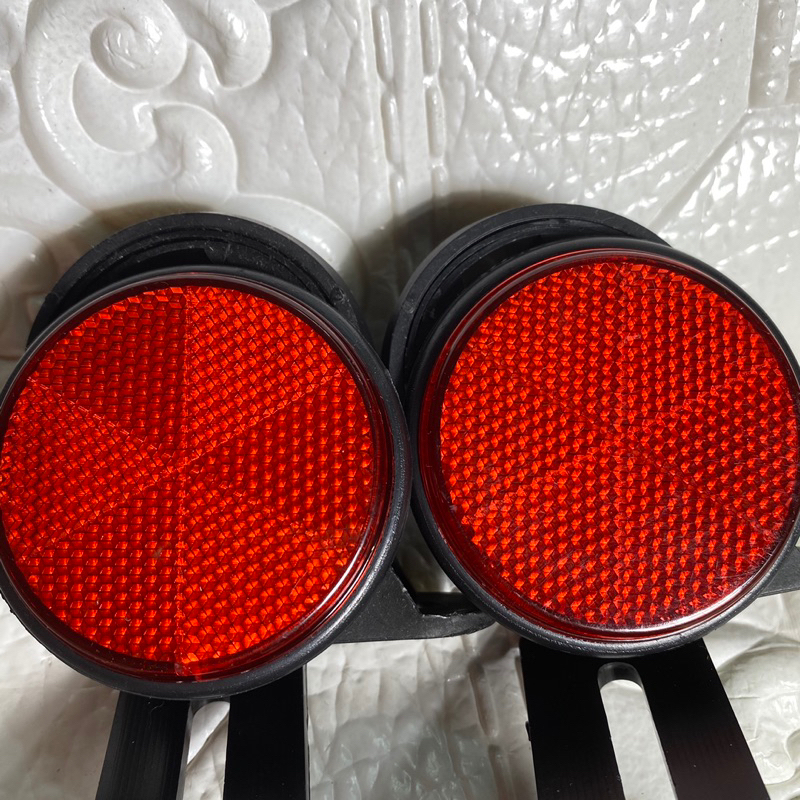 Bộ 2 mắt mèo phản quang gắn biển số xe máy