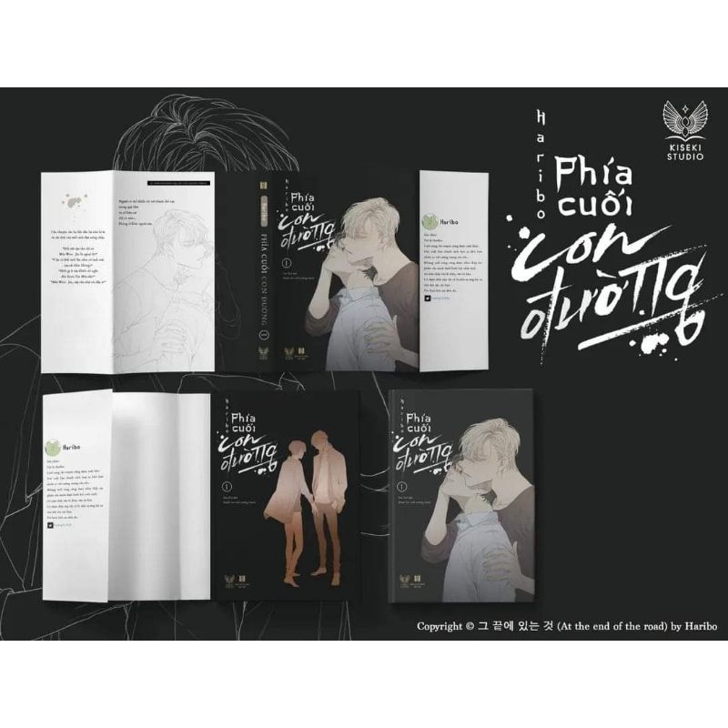 Standee phía cuối con đường