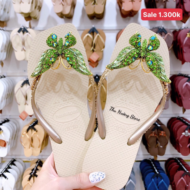 Dép Nữ Chính Hãng Đế Vuông Kim Tuyến Sợi Kem Đính Phụ Kiện Bươm' Chúa