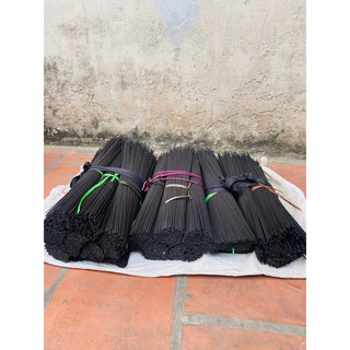 Nan đen trúc k mấu để ráp lồng vuông,thái, sing dài từ 40-45cm k có mấu. có 1.6 1.8 2.0 va 2,2li. 👌👌👌👌👌👌👌👌