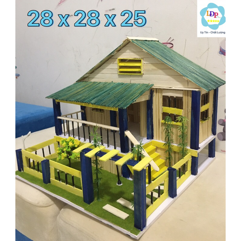 Mô hình nhà sàn làm từ tăm tre