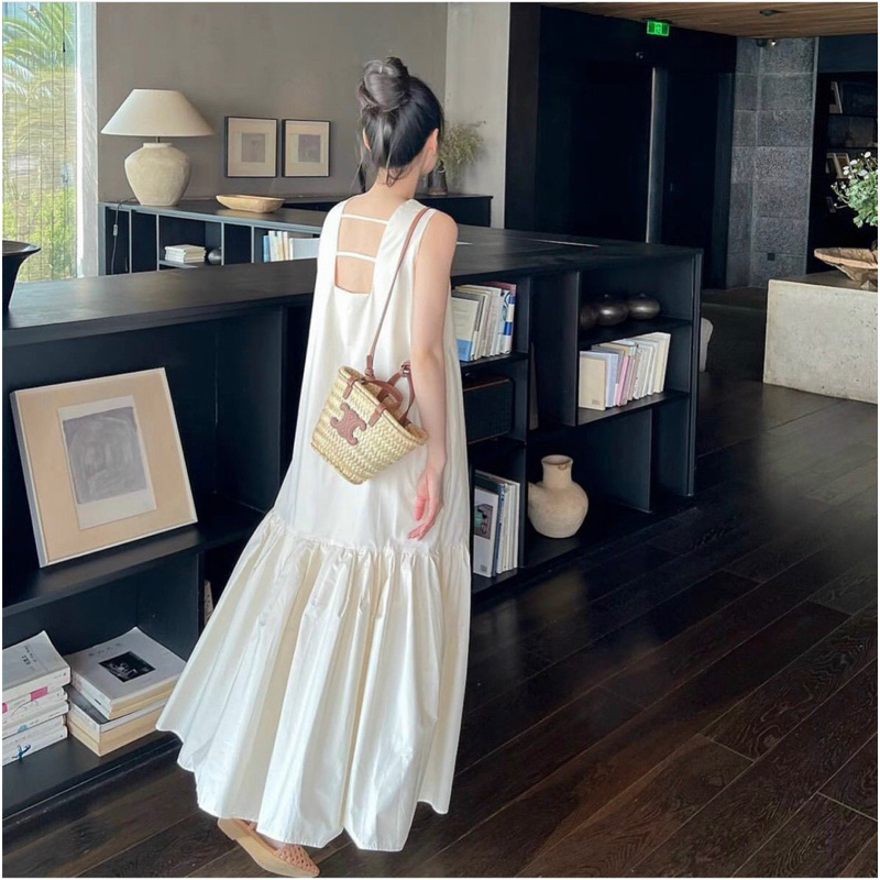 Vây babydoll màu be xât nách dài đuôi cá