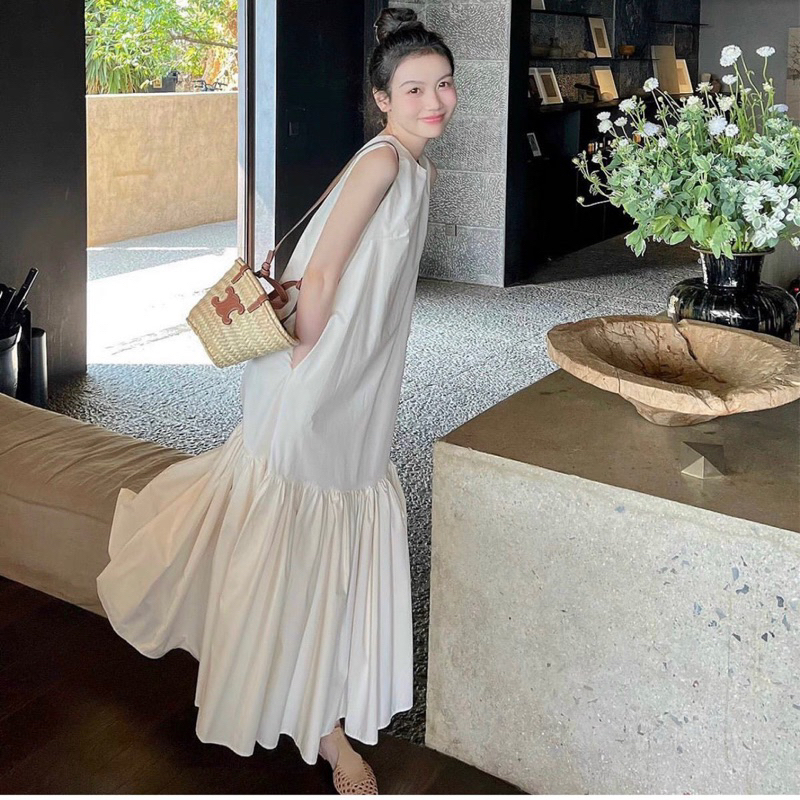 Vây babydoll màu be xât nách dài đuôi cá