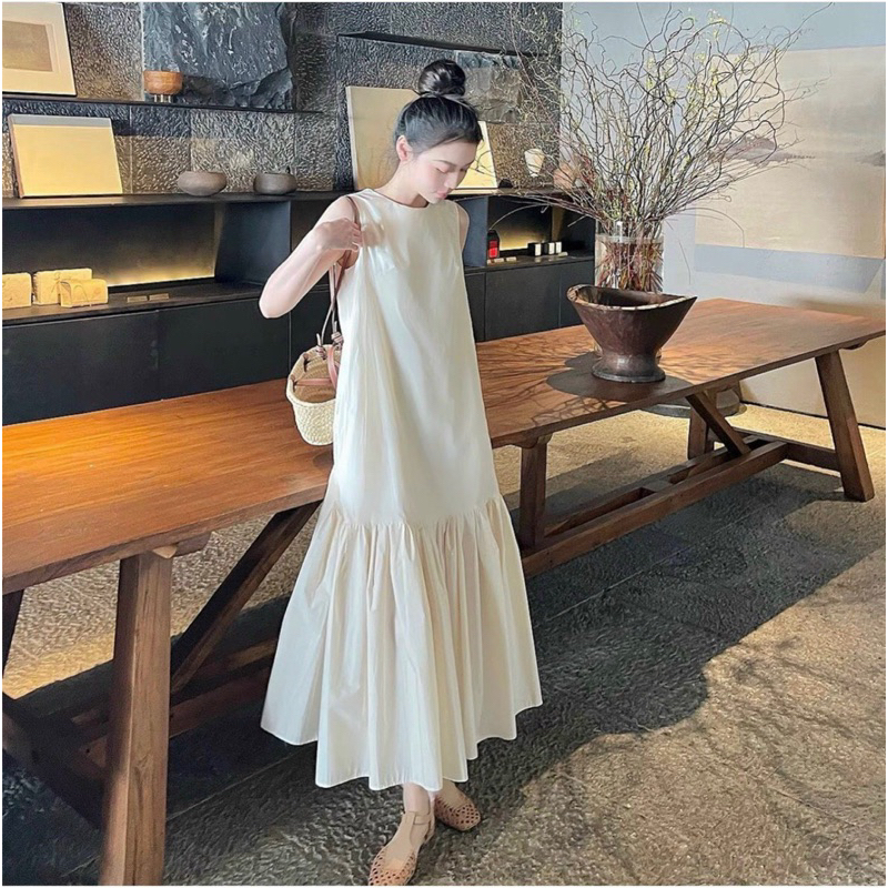 Vây babydoll màu be xât nách dài đuôi cá