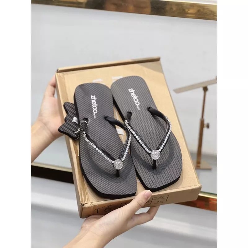 Dép kẹp xỏ ngón zhetao đính đá hoạ tiết chaneo hàng quảng châu cao cấp