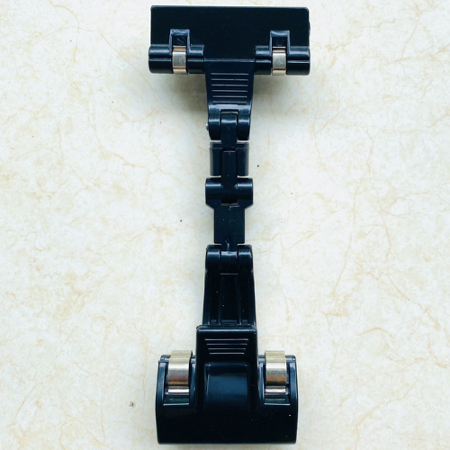 Kẹp siêu thị V05 đen - trắng dùng để giới thiệu, trưng bày sản phẩm, tạo sự thu hút khách hàng