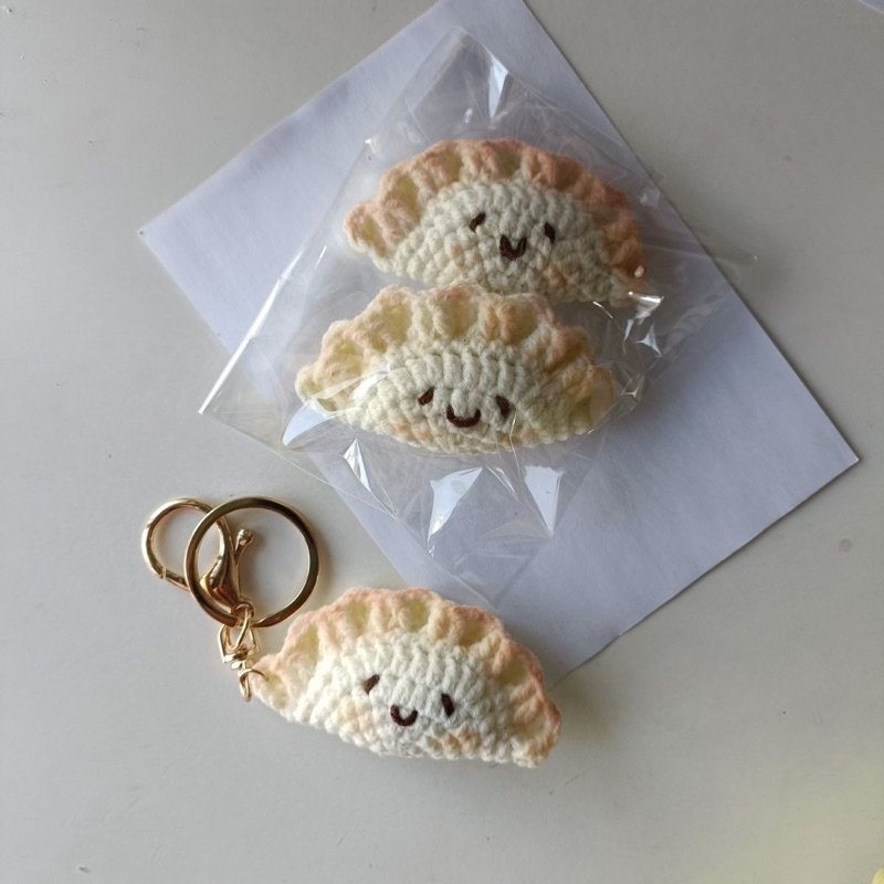 Móc khóa há cảo handmade bằng len