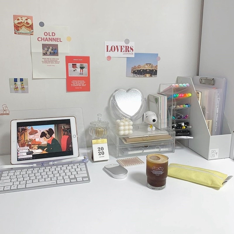 Gương trang điểm 2 mặt Trong Suốt đơn giản để bàn có thể xoay được