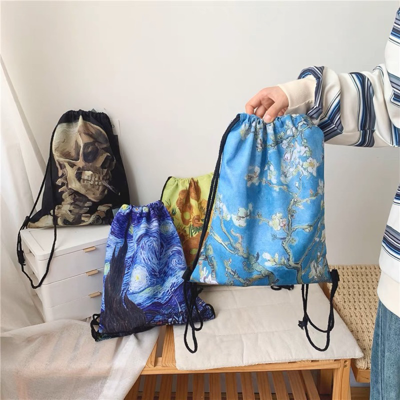 Mới về! Balo dây rút xuất dư Hà Lan, in tác phẩm hoạ sĩ lừng danh Van gogh