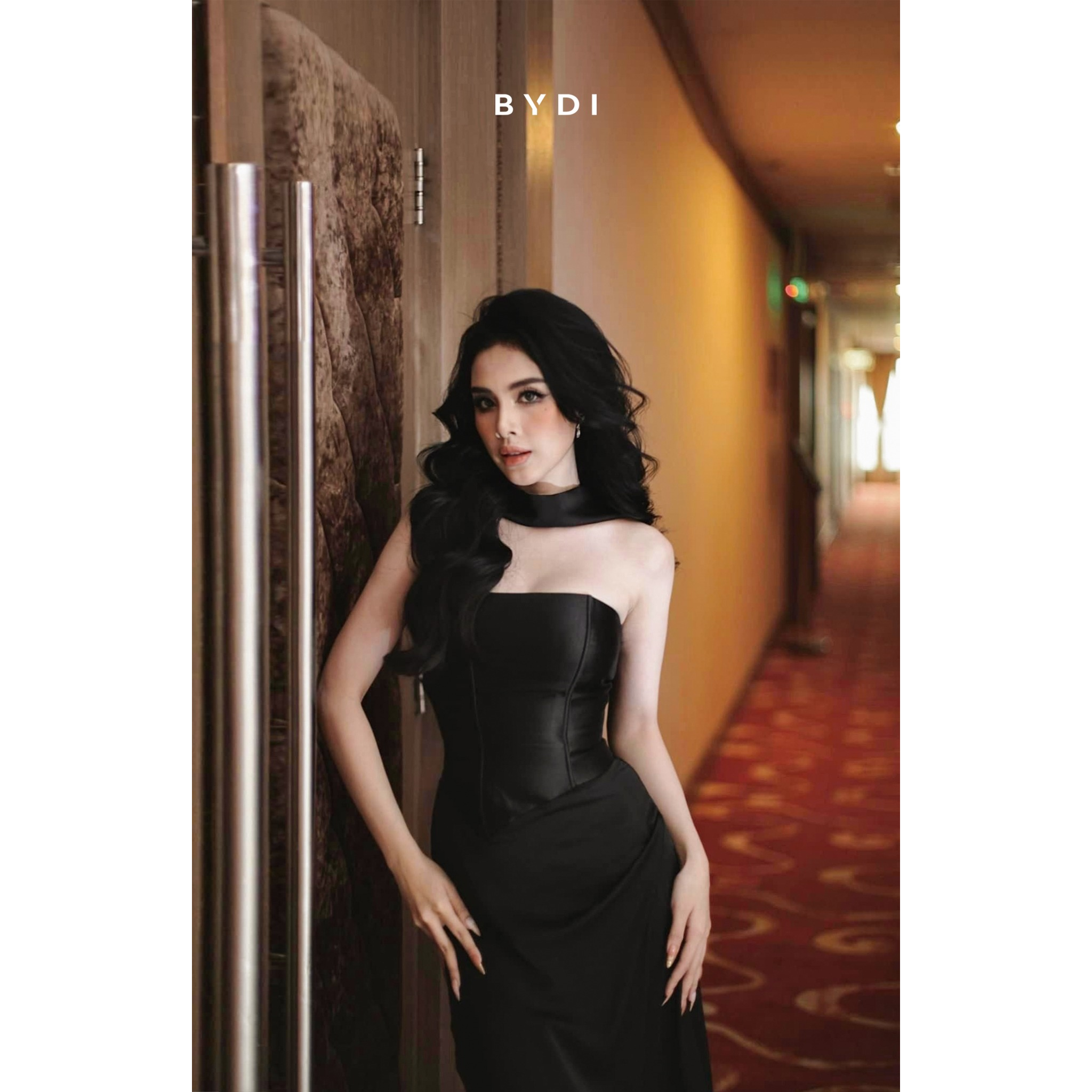 Váy Dáng Dài Cúp Ngực Đầm Thiết Kế Thân Corset Choàng Cổ BYDI Fashion, Chất vải Cao Cấp Sang Trọng | ARES DRESS LT003