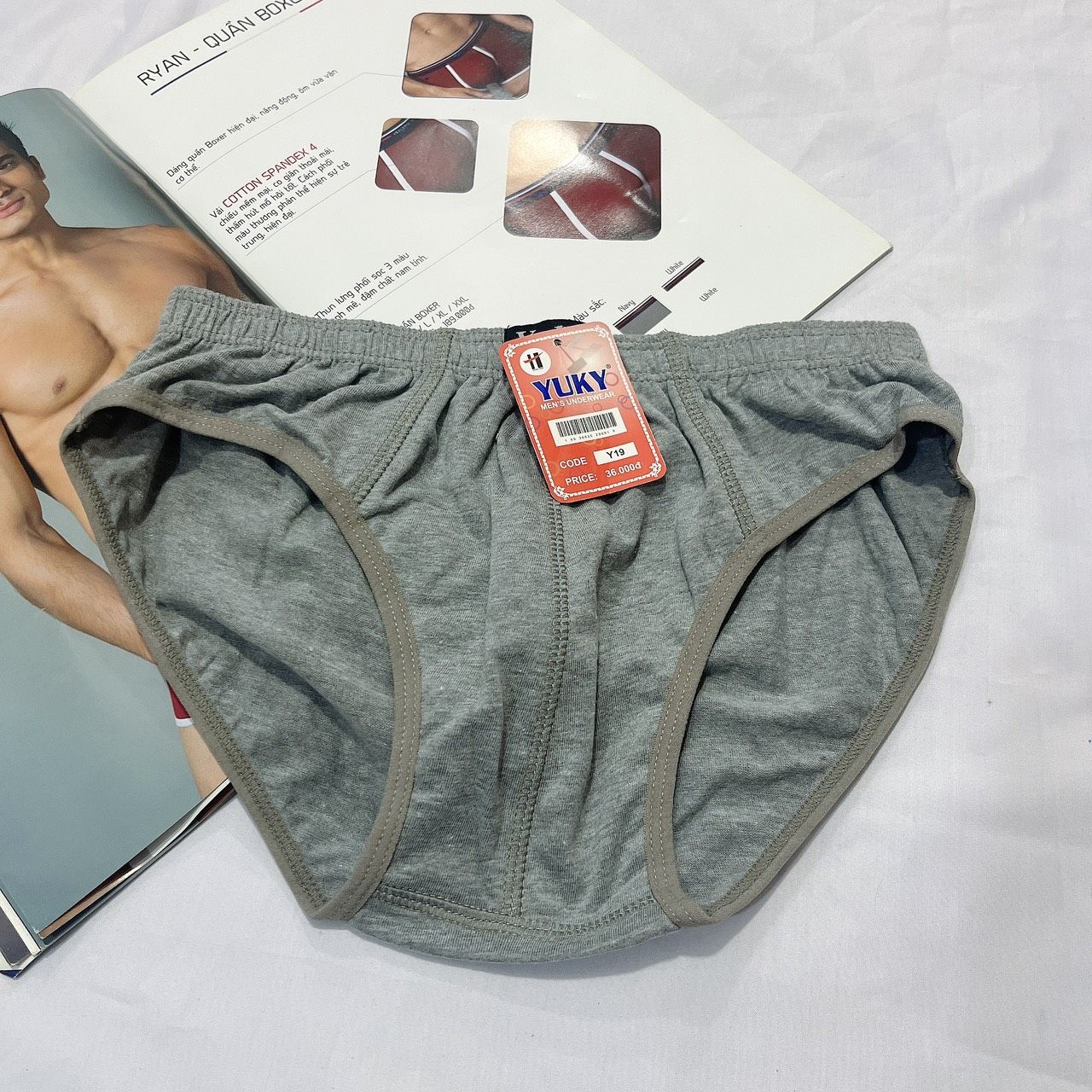 Quần lót nam tam giác cao cấp cotton Yuky chính hãng lưng thun luồn bền đẹp, thoáng mát, thấm hút mồ hôi, co giãn