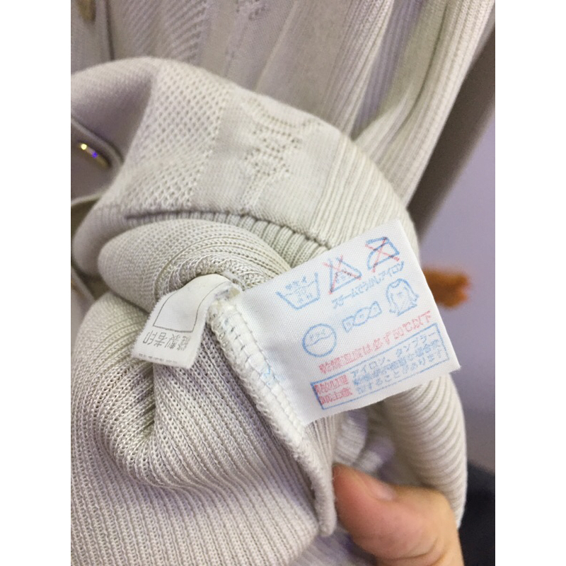 Áo khoác len tay dài cho nữ xinh xắn