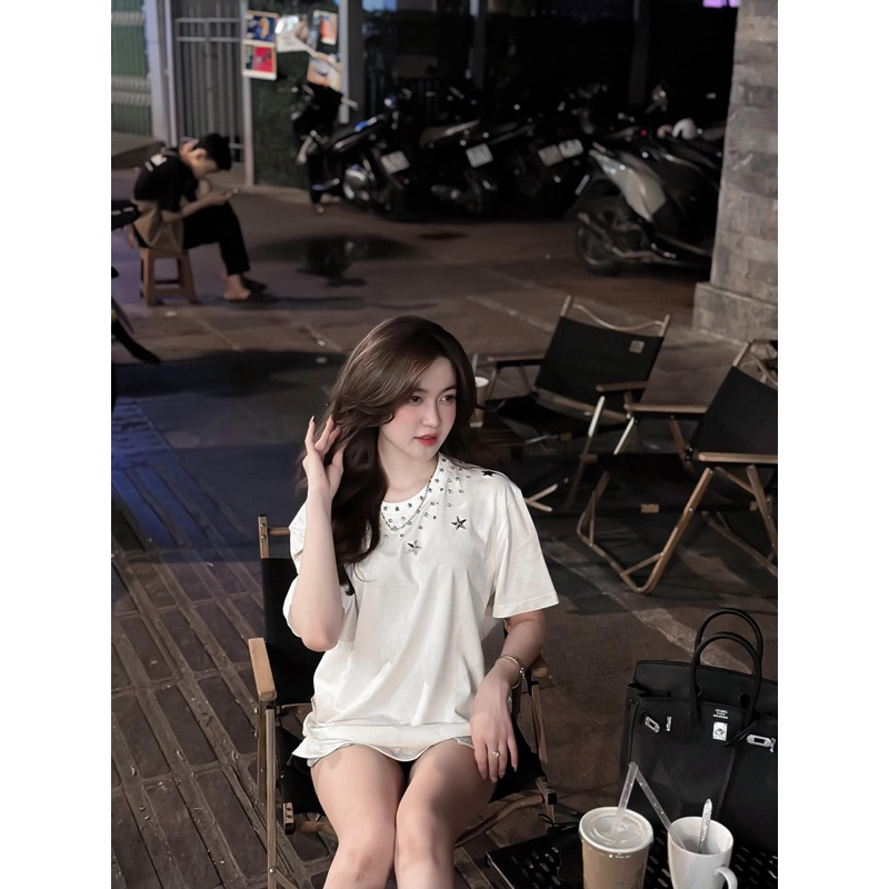 Áo phông nam nữ đính hình sao tag sắt cực hot, hai màu đen trắng
