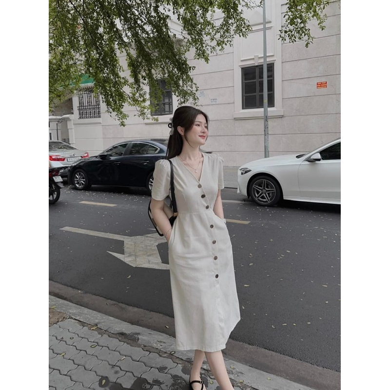 Váy cổ V cúc dừa lien chất mát lịm