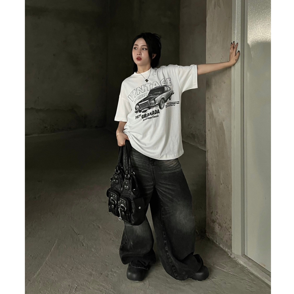 Áo thun Hidden Culture - VINTAGE CAR T-shirt - Form Boxy - White