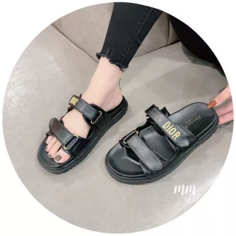 Dép nữ hai quai dán chữ D đế thấp Nguyên hộp hãng cao cấp