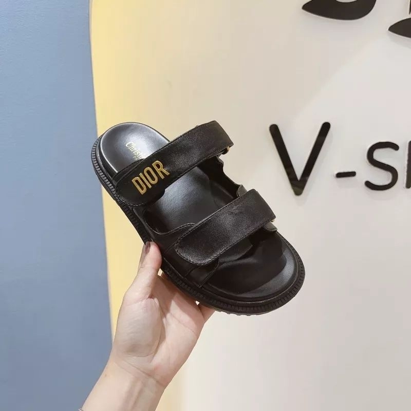 Dép nữ hai quai dán chữ D đế thấp Nguyên hộp hãng cao cấp