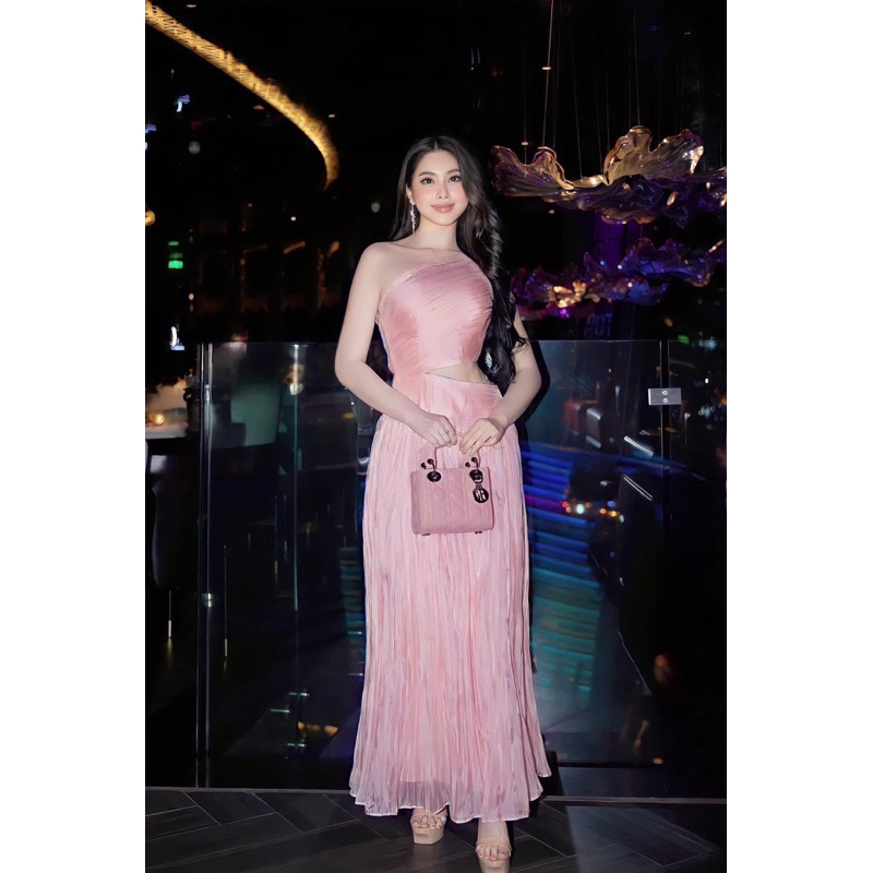 Pass váy Taylor Maxi Trenxy