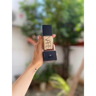 𝐊𝐞𝐦 𝐧𝐞̂̀𝐧 𝐍𝐚𝐫𝐬 𝐋𝐢𝐠𝐡𝐭 𝐑𝐞𝐟𝐥𝐞𝐜𝐭𝐢𝐧𝐠 𝐅𝐨𝐮𝐧𝐝𝐚𝐭𝐢𝐨𝐧  - 𝟑𝟎𝐦𝐥  ☀️𝐌𝐚𝐤𝐞 𝐮𝐩 𝐜𝐡𝐮𝐲𝐞̂𝐧 𝐧𝐠𝐡𝐢𝐞̣̂𝐩 𝐥𝐚̀ 𝐭𝐨𝐚̀𝐧 𝐝𝐮̀𝐧𝐠 𝐧𝐡𝐚