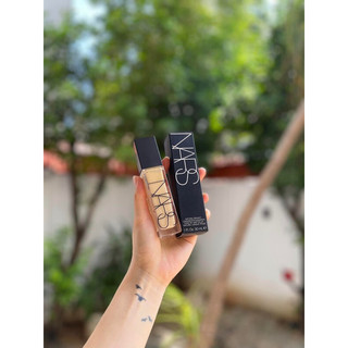 Kem Nền Nars Natural Radiant Longwear Foundation