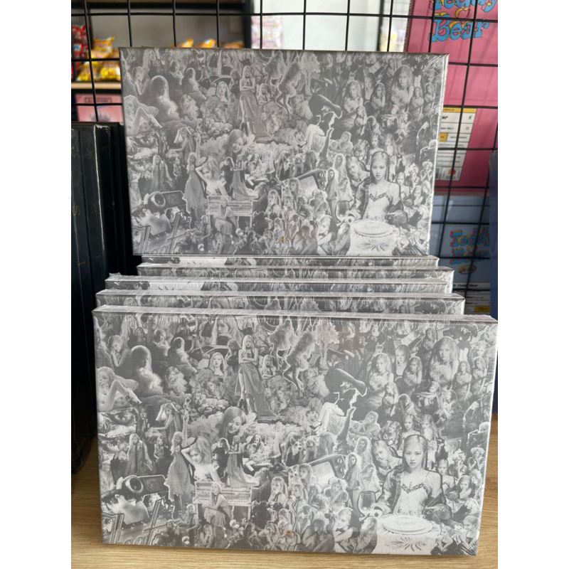 AlBUM R ver thường nguyên seal