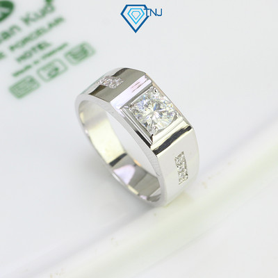 Nhẫn bạc nam đính Moissanite 6mm đơn giản khắc tên, kèm thẻ tra cứu đá cao cấp NNAM0009 - Trang Sức TNJ