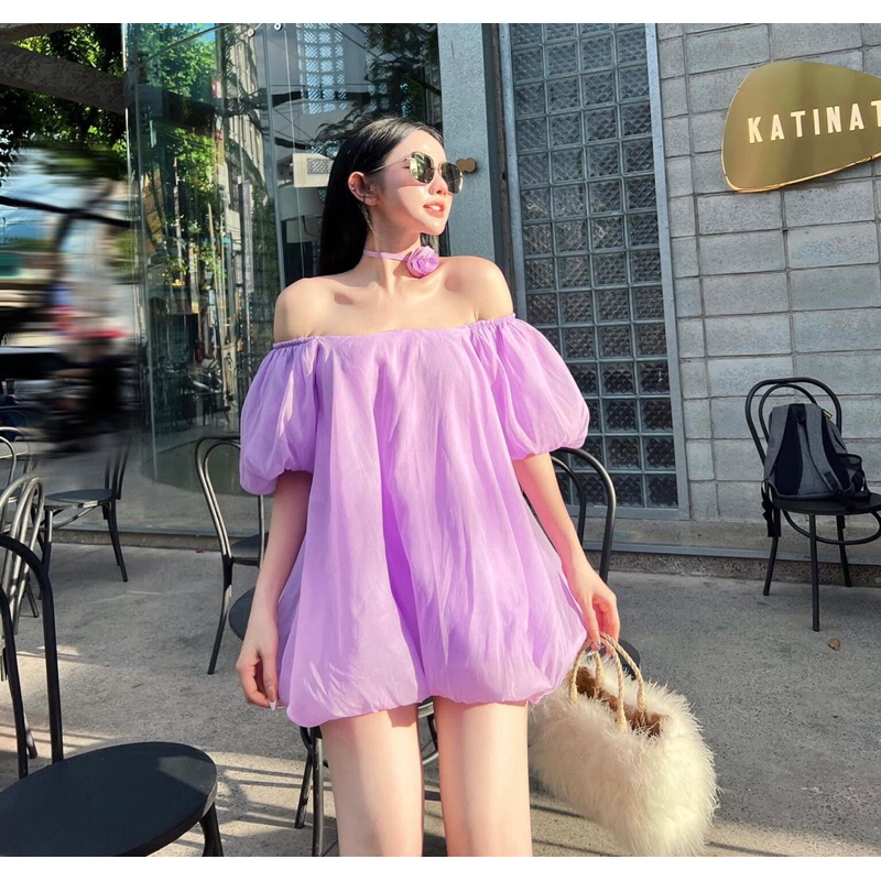 Đầm trễ vai kèm hoa  đầm + quần lót + dây hoa