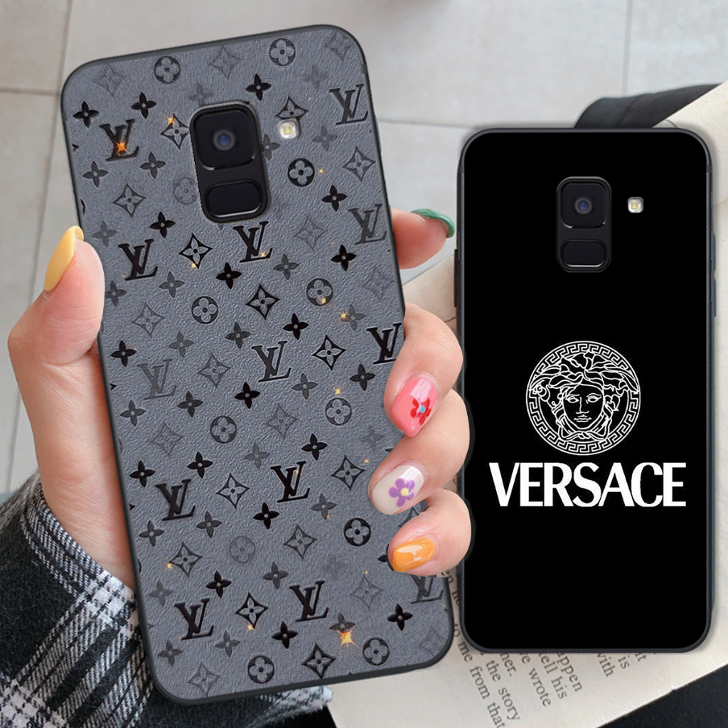 Ốp Samsung A8 2018 / A8 Plus / A8+ in logo các thương hiệu nổi tiếng siêu sang, siêu cá tính
