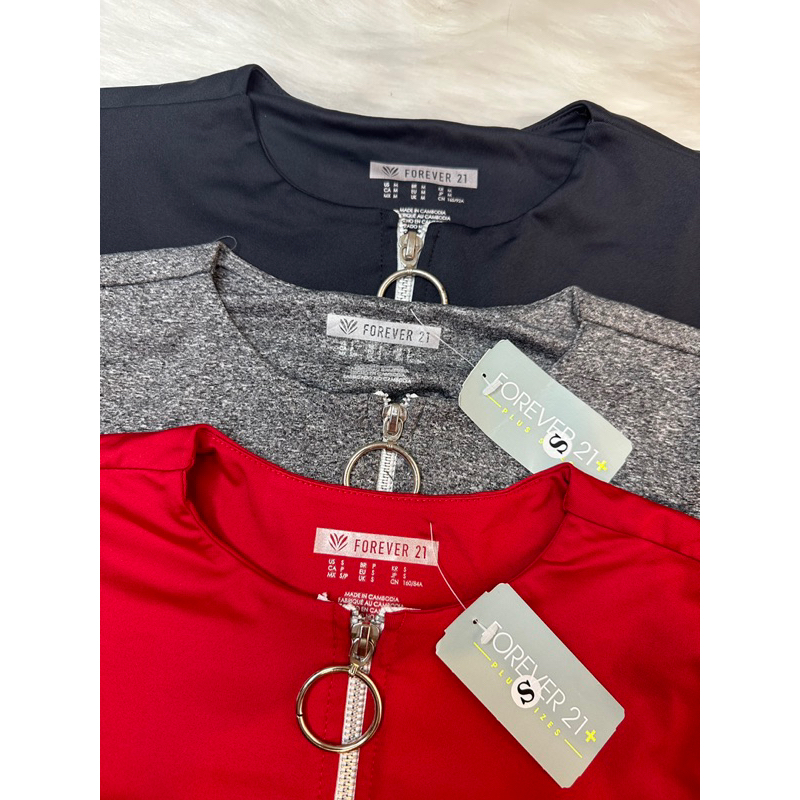 Áo croptop F21 dây kéo