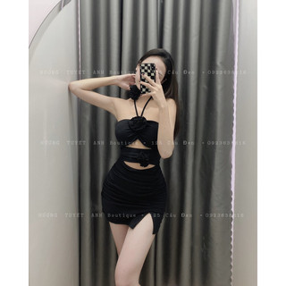 Đầm body cúp hở eo dây cổ kèm tag hoa
