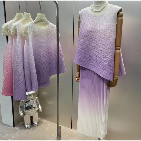 (HÀNG SẴN) Set Áo lò xo cọc tay màu loang trendy và Chân váy thun dập ly trắng thanh lịch, Freesize co dãn nhiều