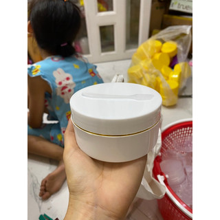 Hủ 200gr màu trắng (tặng muỗng múc kem)