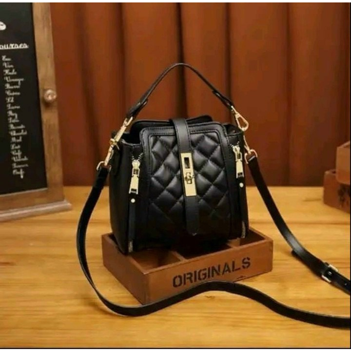 Túi Xách Nữ Da Mềm 2 khóa Bên Đeo Chéo Đeo Vai Trần Trám Nhiều Ngăn Hottrend Thời Thượng