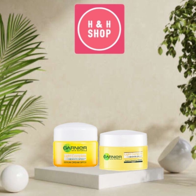 Kem dưỡng da ngày, đêm làm sáng da Garnier Bright Complete