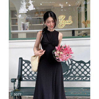 Đầm xoè ren xoắn ngực