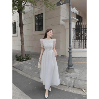 Đầm dự tiệc ren màu kem chân váy lưới xoè