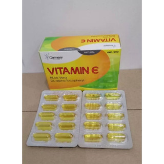 Vitamin E hộp 30 viên giúp da căng mịn sáng đẹp.