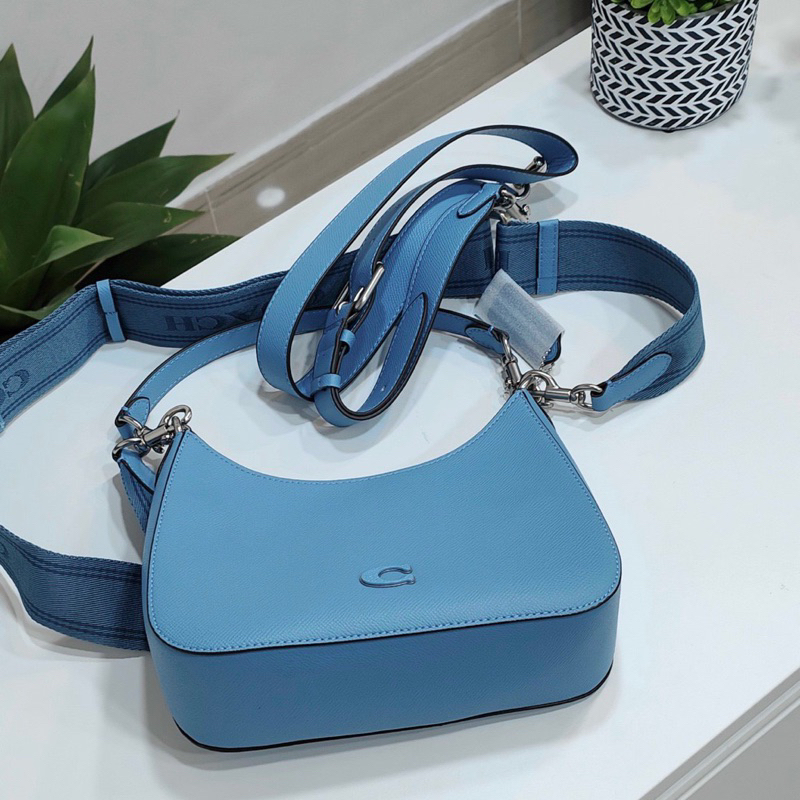 Túi đeo vai Coach Hobo mẫu mới siêu đẹp