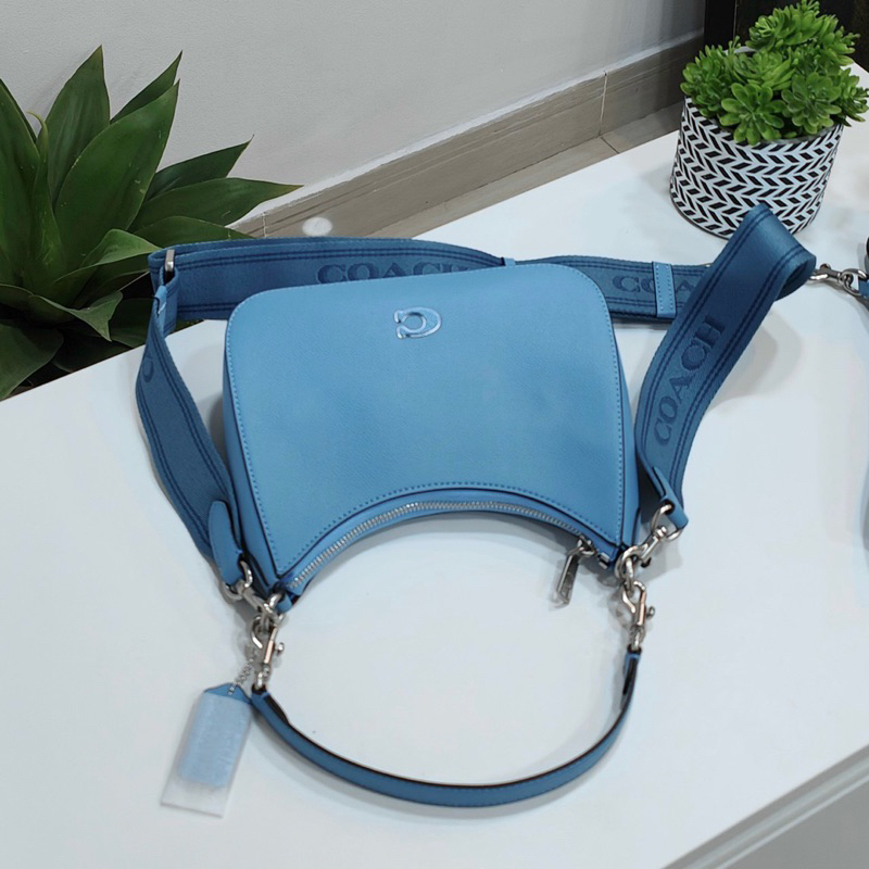 Túi đeo vai Coach Hobo mẫu mới siêu đẹp