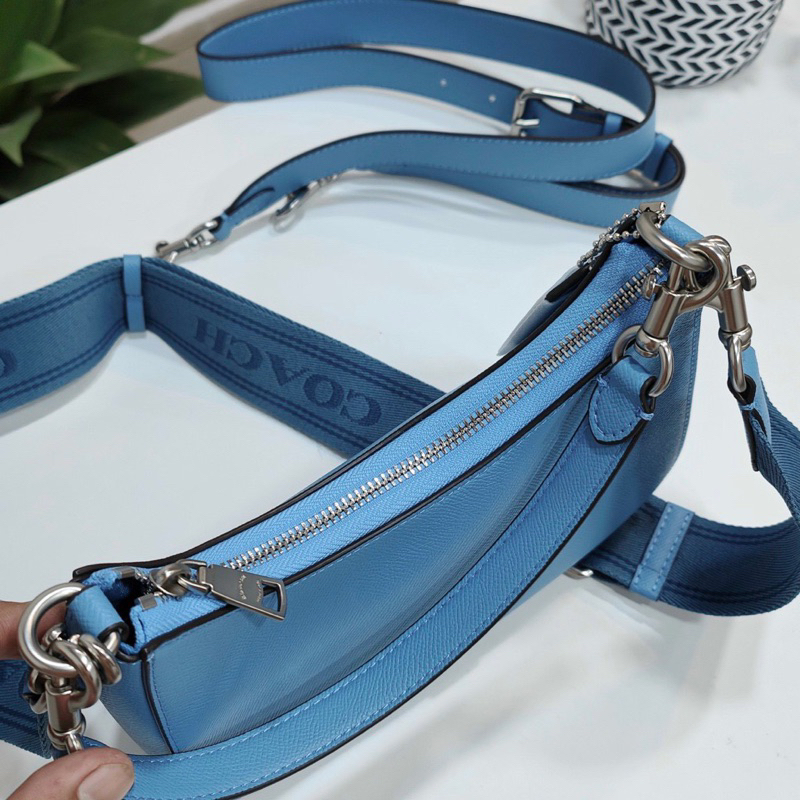 Túi đeo vai Coach Hobo mẫu mới siêu đẹp